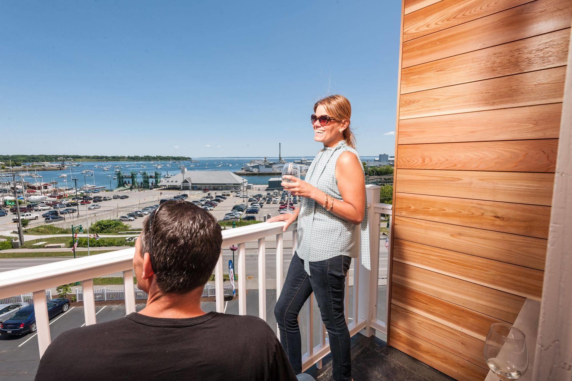 Rockland Harbor Hotel Екстер'єр фото