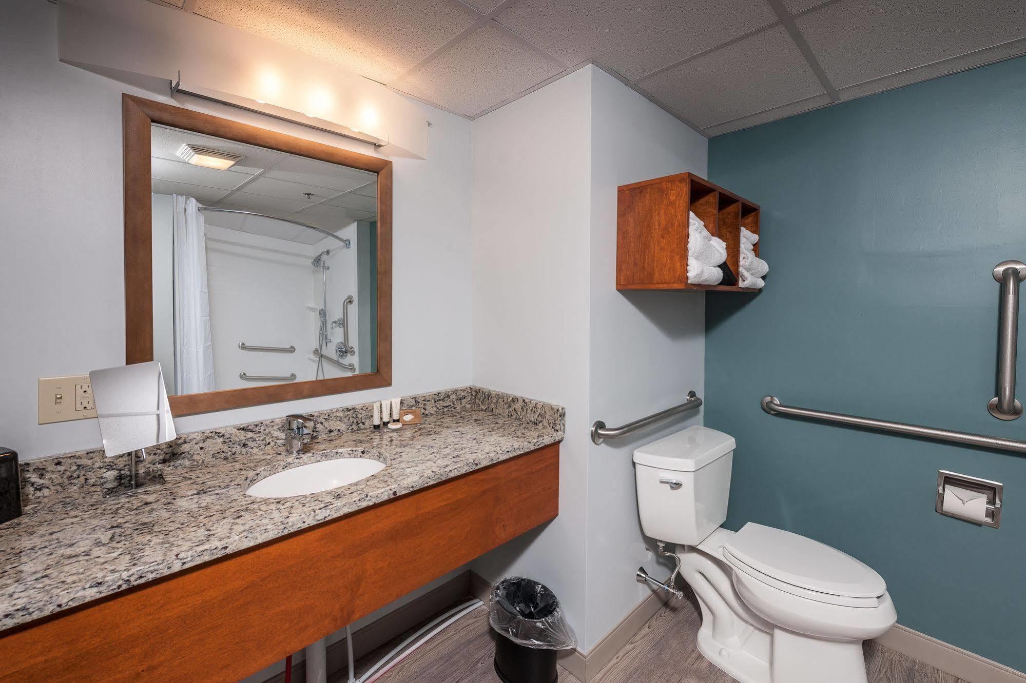 Rockland Harbor Hotel Екстер'єр фото