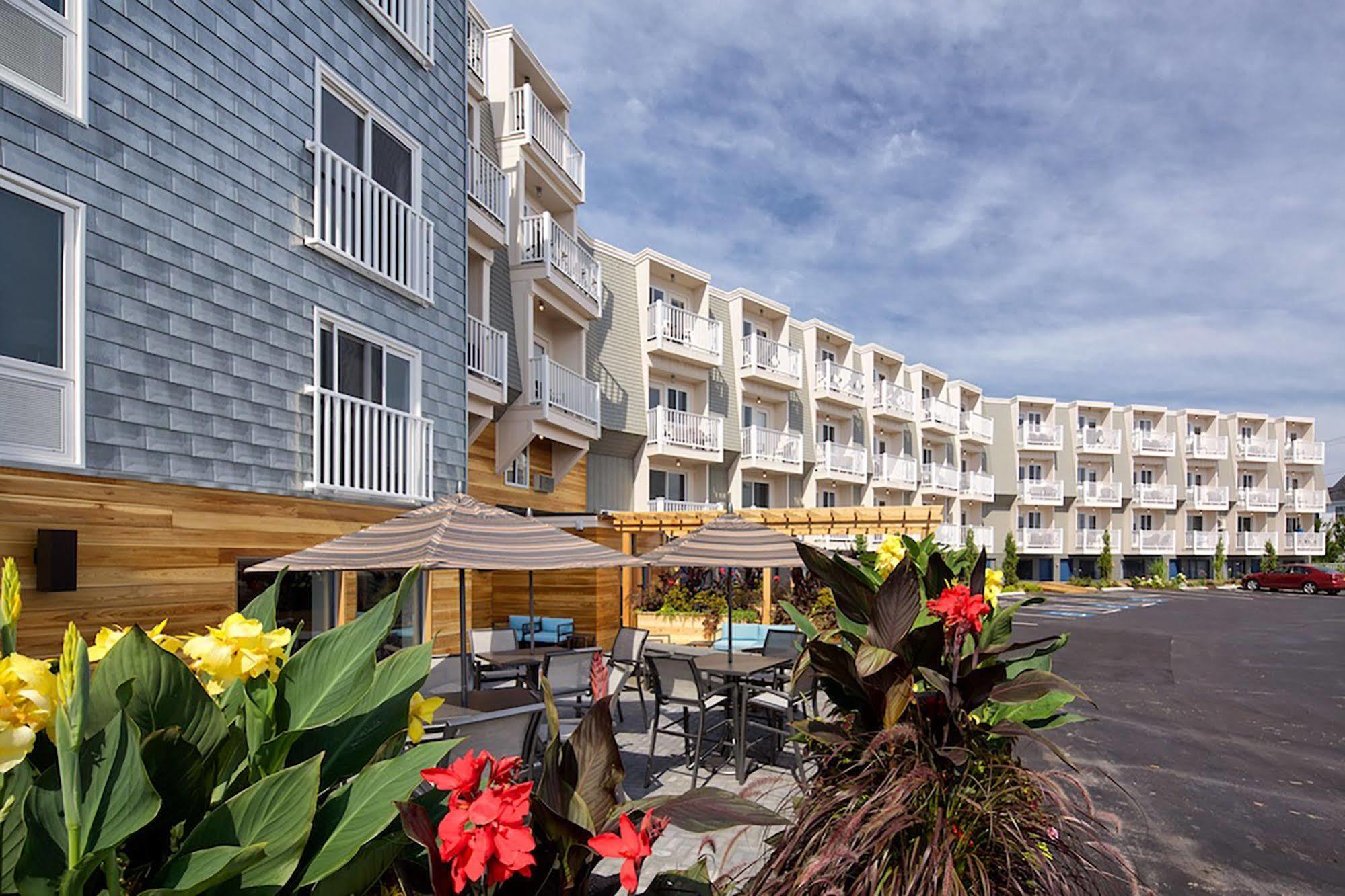 Rockland Harbor Hotel Екстер'єр фото